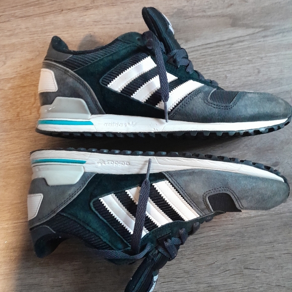 adidas Originals ZX 700 men's sneakers